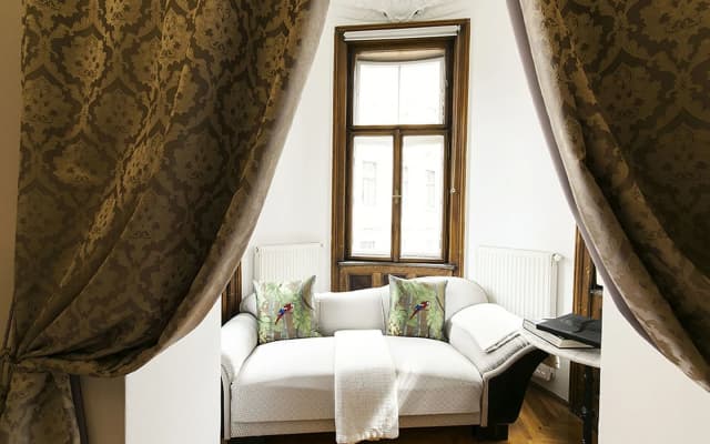 7th Heaven Vienna Center Apartments - photo 3