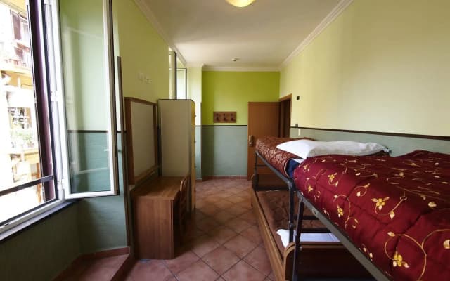 Alessandro Palace & Bar - Hostel - photo 4
