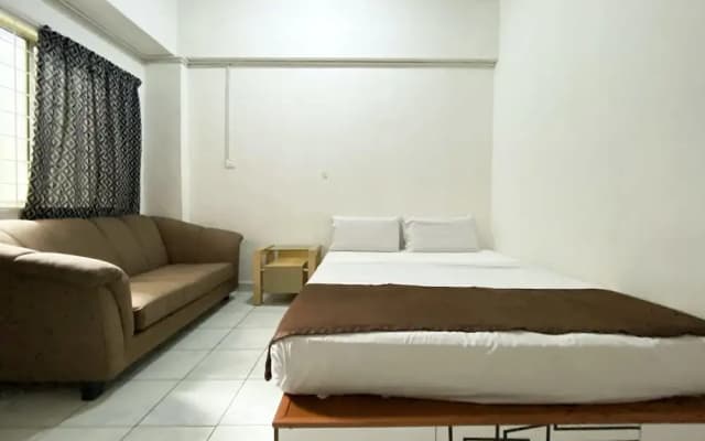 OYO 90184 Api Api Guesthouse 533 - photo 4