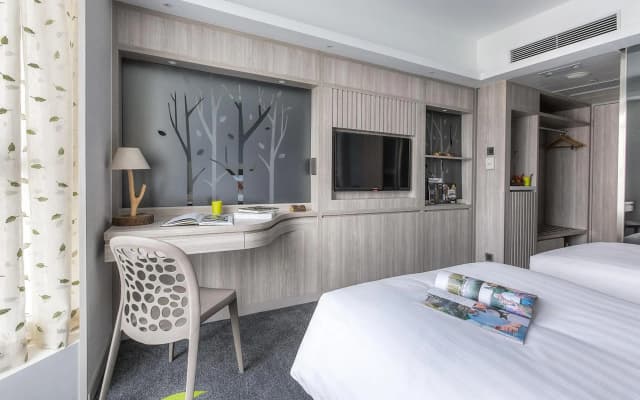 Stanford Hillview Hotel - photo 3