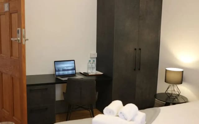 Guildford Hotel - photo 3