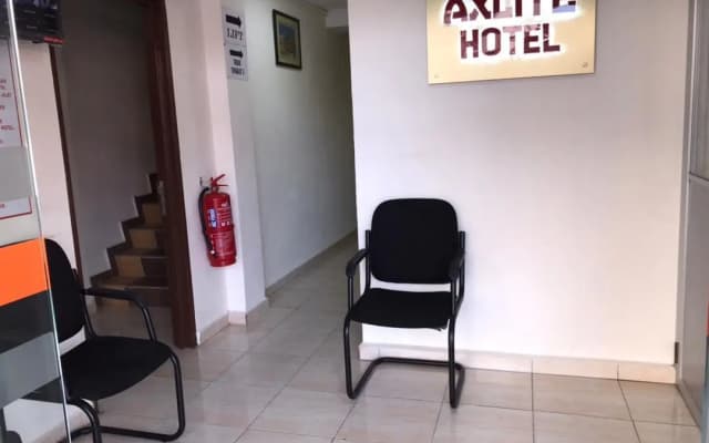 Axlite Hotel - photo 2