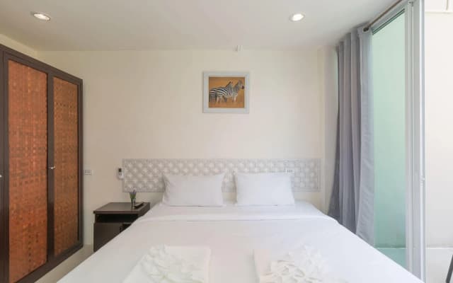 Hangover Inn - photo 3