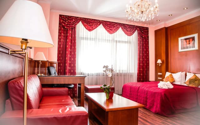 Hotel Corvinus - photo 4