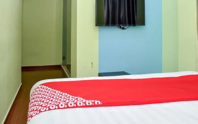 OYO 297 Elmark Hotel - photo 4