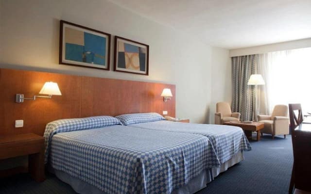 Hotel Moncloa - photo 4