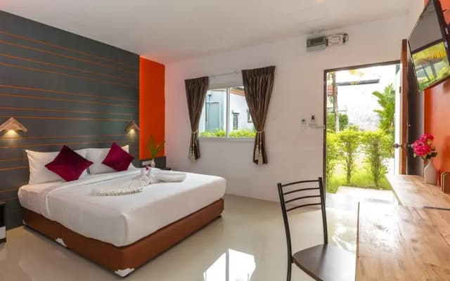 Modern Resort at Naiyang - photo 2