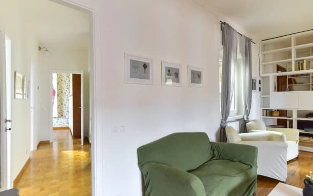 Bright Apartment with Terrace - photo 5