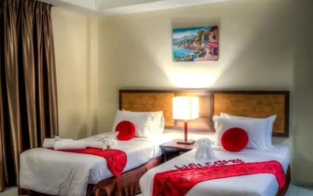 Leisure Cove Hotel & Apartments - photo 5
