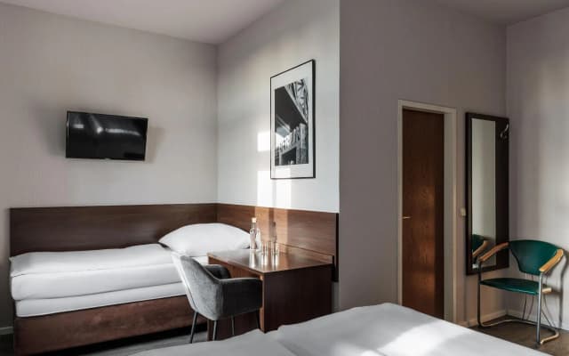 Hotel Nova Berlin - photo 3