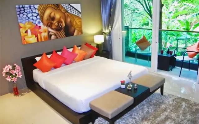 Emerald Patong Studio with Garden View - photo 2