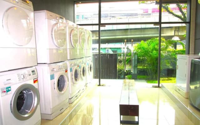 Nest n Rest Hotel - photo 5