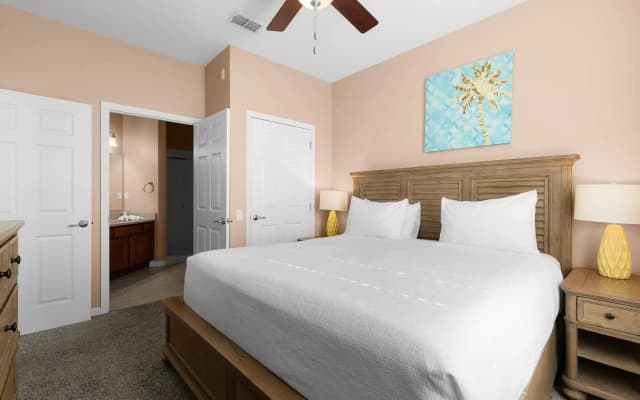 Orlando Resort Rentals at Universal Boulevard - photo 2