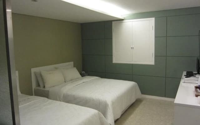 Motel P.X. - photo 2