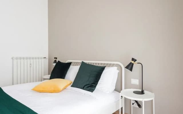 Modern Trendy Flat Well Connected W/vatican - photo 5