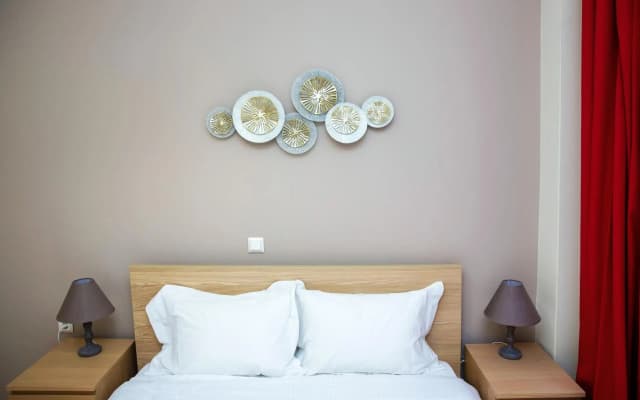 Lycabettus Quiet Renovated Apartment - photo 5