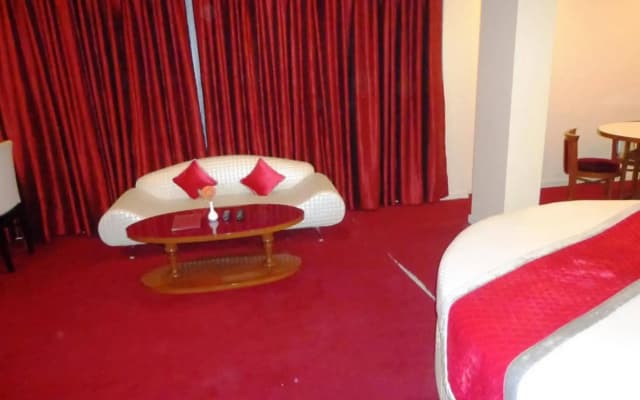 Hotel Ramhan Palace - photo 5