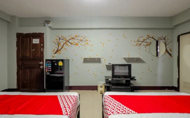 Swagath Home by OYO Rooms - photo 4