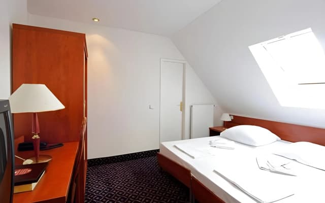 City Hotel am Kurfürstendamm - photo 5