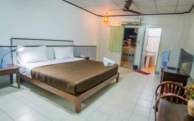 Sutus Court - photo 5