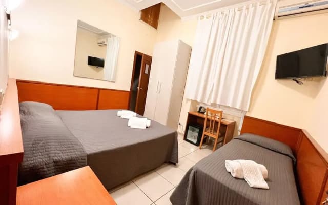 Alius And Freerome Hotel - photo 4