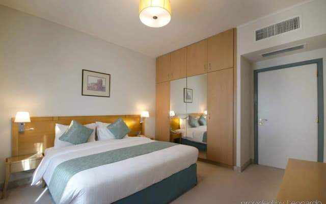 Al Bustan Center & Residence Hotel - photo 4