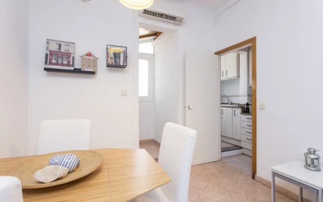 Madrona Apartment - photo 2