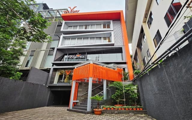 Victory Hotel - photo 4