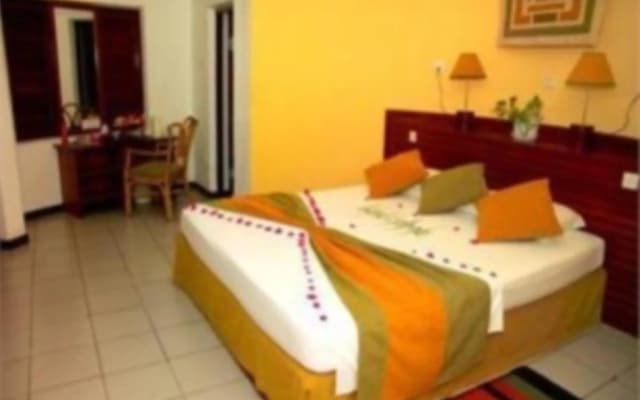 Velidhu Island Resort - photo 2
