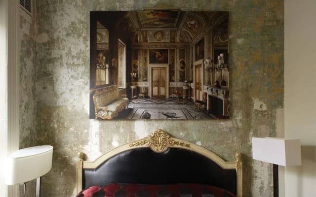 Rough Luxe Hotel - photo 3