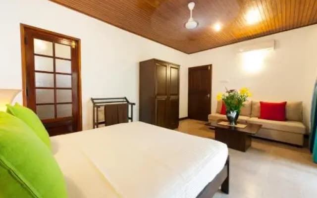 Barnes Place Bungalow - photo 5