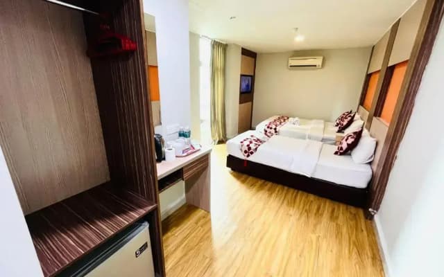 Sky Hotel @ Pudu - photo 4