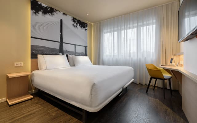 Hotel Ikonik Lisboa - photo 4