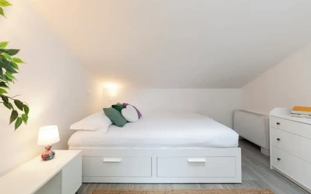 notaMi - Bright Attic M4 - 2 Bedrooms - photo 3