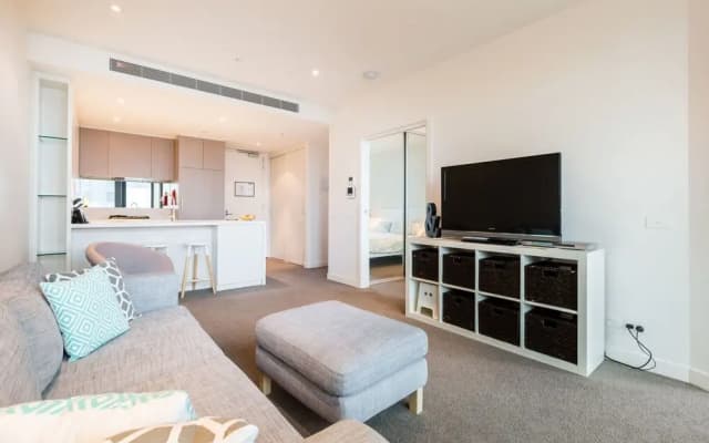 MILA, 1BDR Cremorne Apartment - photo 4