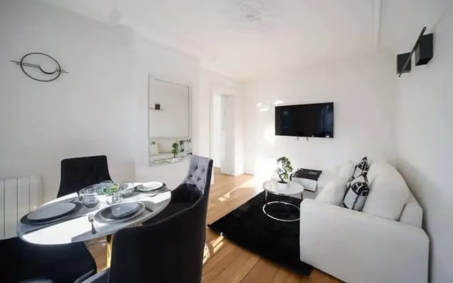 Superb Apt-passy-mobility Lease - photo 5