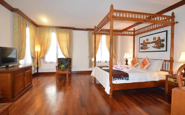 Royal Crown Hotel & Spa - photo 5