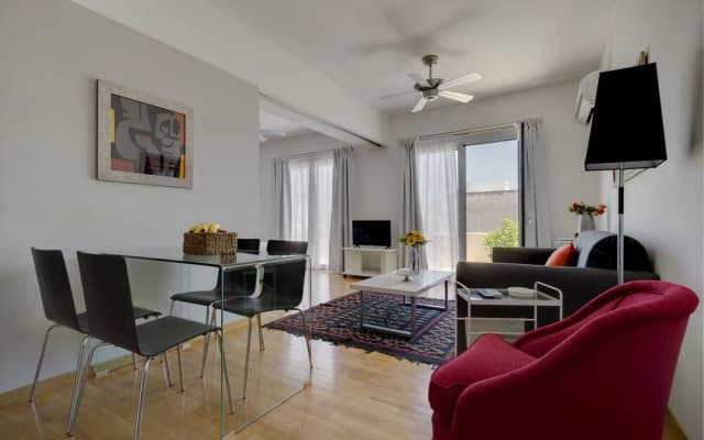 Loft apt w/ Acropolis View - photo 4