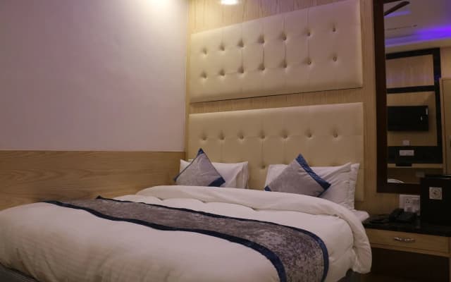 Hotel Karlo Kastle - photo 2