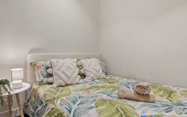 EQ Tower Ultra-Modern 2BR- CBD Base Mel Central - photo 2