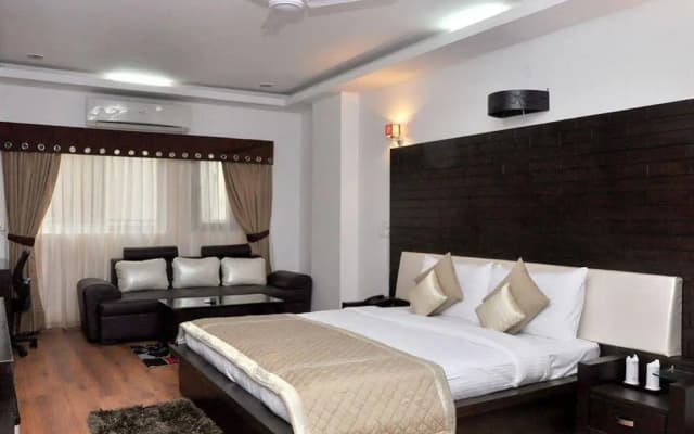Dwarka Palace - photo 2