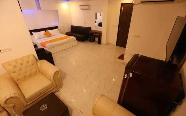 Hotel Milan by Foxi Group-Delhi Airport - photo 2