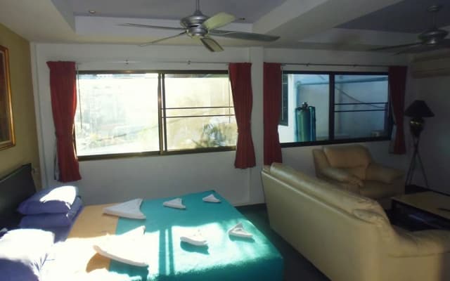 Villa Oranje Pattaya - photo 2