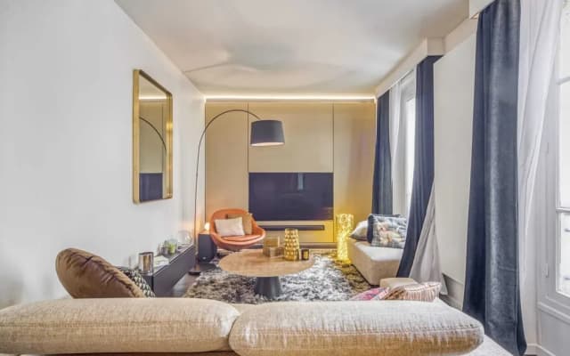 Luxe Apartment Near Père Lachaise Cemetery - photo 4