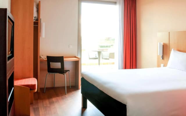 ibis Madrid Centro Las Ventas - photo 5