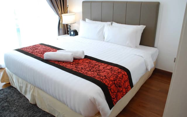 Paragon Serviced Suites @ Straits View - photo 3