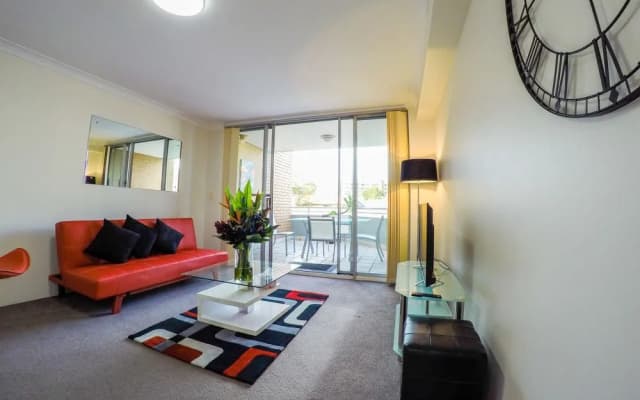 Pittwater Apartments - photo 2