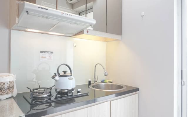 Well Designed And Cozy Studio At Bassura City Apartment - photo 5