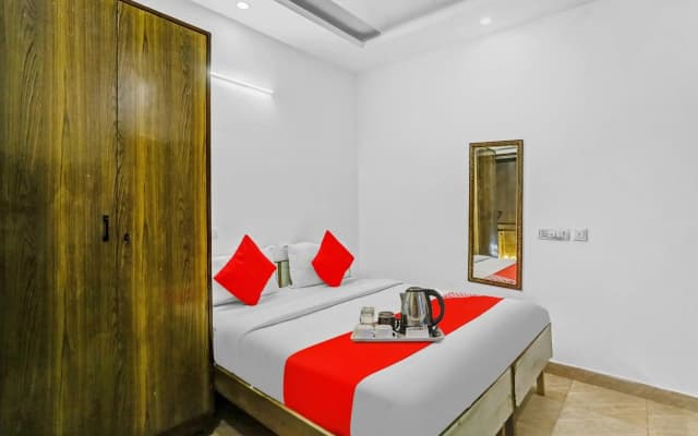 OYO Flagship 70300 Premium Inn - photo 2