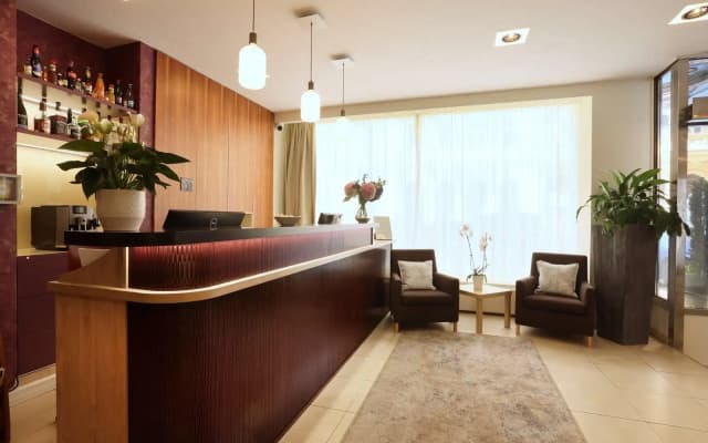 Hotel Amarilis - photo 2